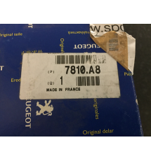 Genuine OE Peugeot 306 PH2 / PH3 Bonnet Badge - 7810.A8