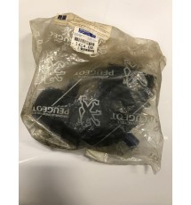 Brand New Genuine O/E Peugeot 205 GTI air intake hose / pipe - 1424.G9