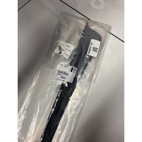 Brand New Genuine O/E Citroen C2 windscreen seal - 8120.L7