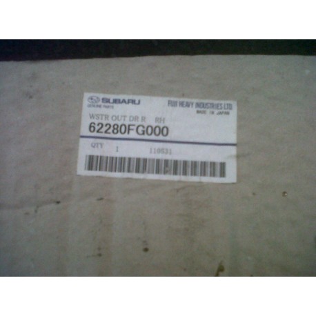 Subaru right rear outer weatherstrip