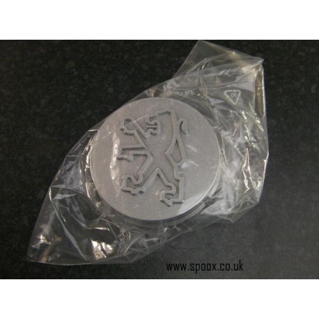 Genuine O/E Peugeot 205 1.9 GTI / 309 GTI wheel centre - 9606.60