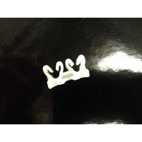 Genuine O/E Peugeot 205 Brake Pipe Securing Clip (white) - 4814.66